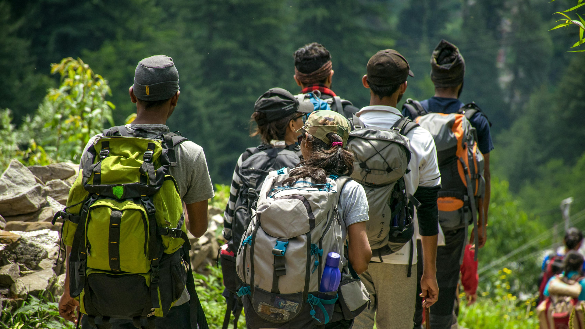 What to Wear for Spring Hiking in the South Without Overpacking or Overheating