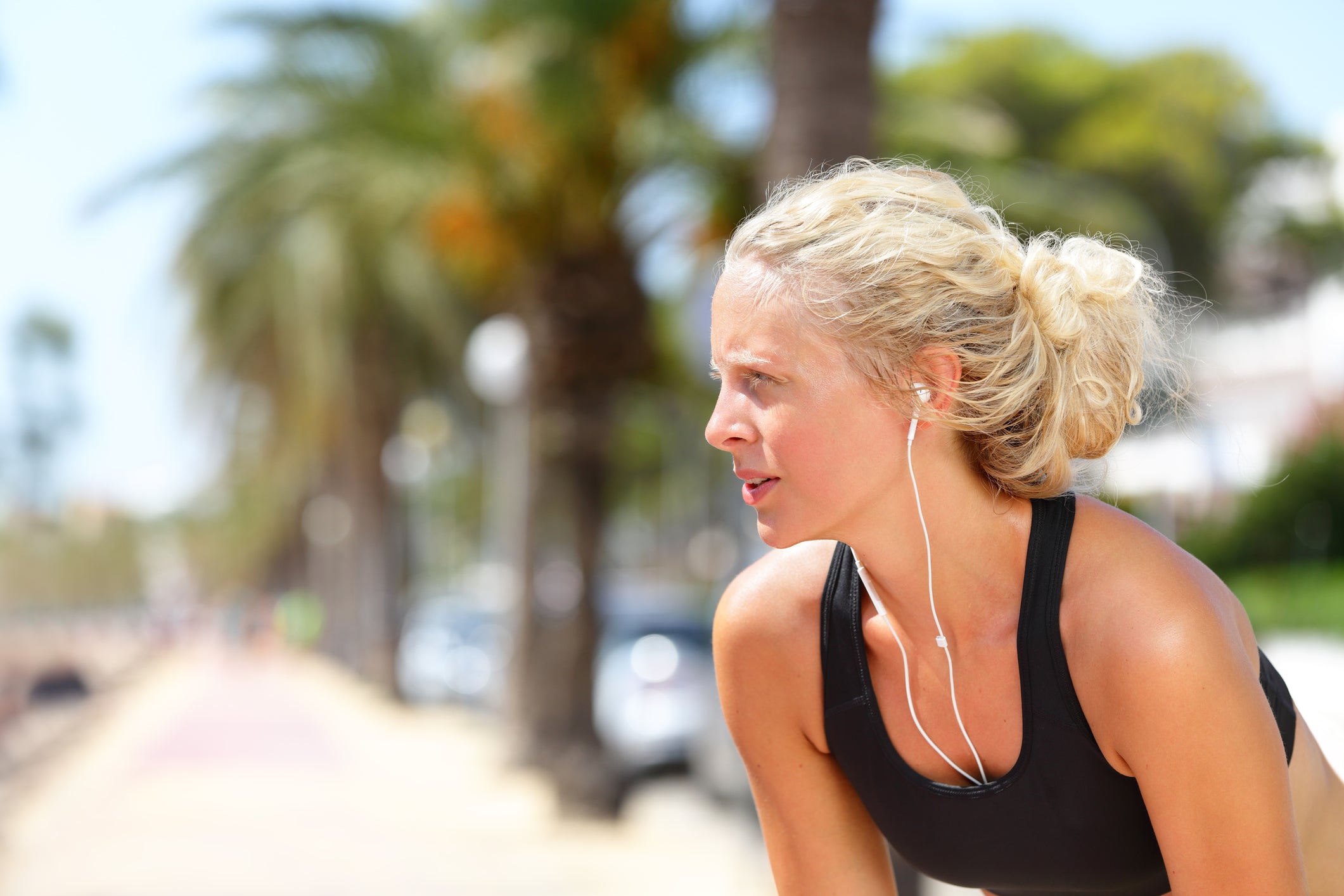 The Benefits of Running in the Heat (& How to Do it Safely)