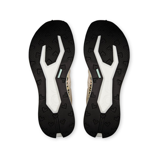 ON Running Womens Cloudultra Pro Running Shoe