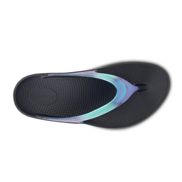 OOFOS OOmega OOlala Luxe Thong Sandal