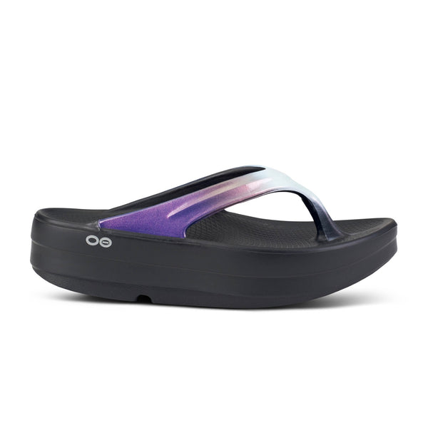 OOFOS OOmega OOlala Luxe Thong Sandal