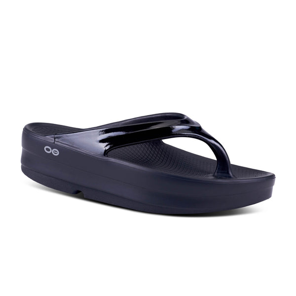 OOFOS OOmega OOlala Thong Sandal
