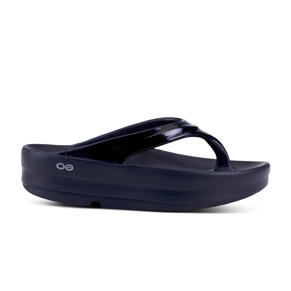 OOFOS OOmega OOlala Thong Sandal