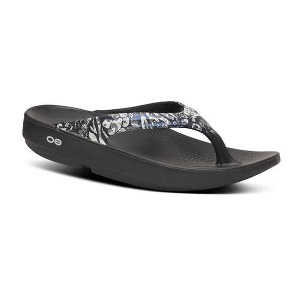 OOFOS OOlala Limited Thong Sandal