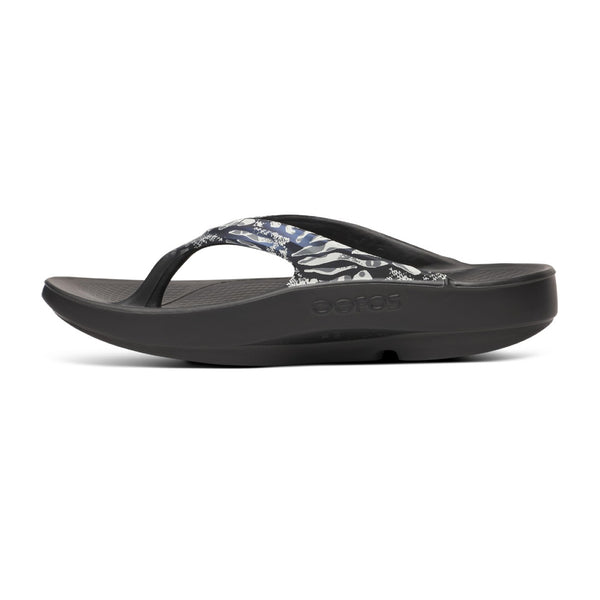 OOFOS OOlala Limited Thong Sandal