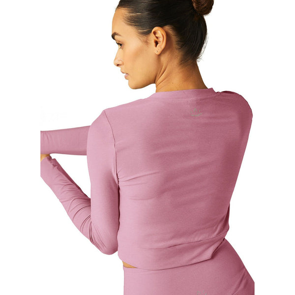 Beyond Yoga Women's Featherweight Center Stage Cropped Long Sleeve Pullover