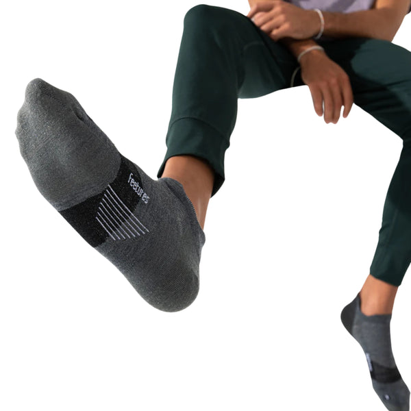 Feetures Merino 10 Max Cushion No Show Tab Socks