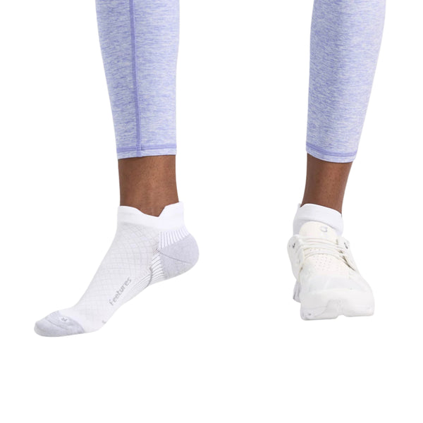Feetures Plantar Fasciitis Relief Light Cushion No Show Tab Socks