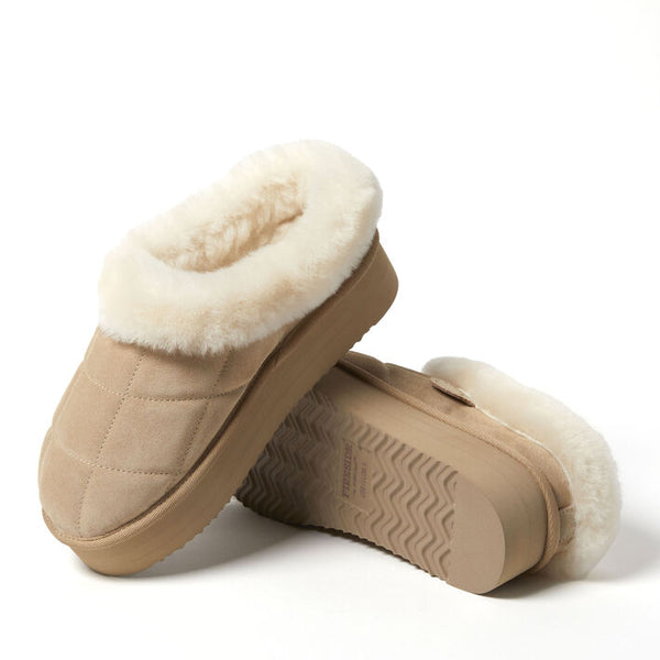 Dearfoams Women's Bendigo Puff Platform Genuine Shearling Clog