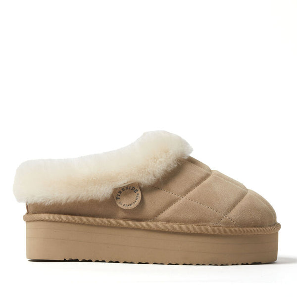 Dearfoams Women's Bendigo Puff Platform Genuine Shearling Clog