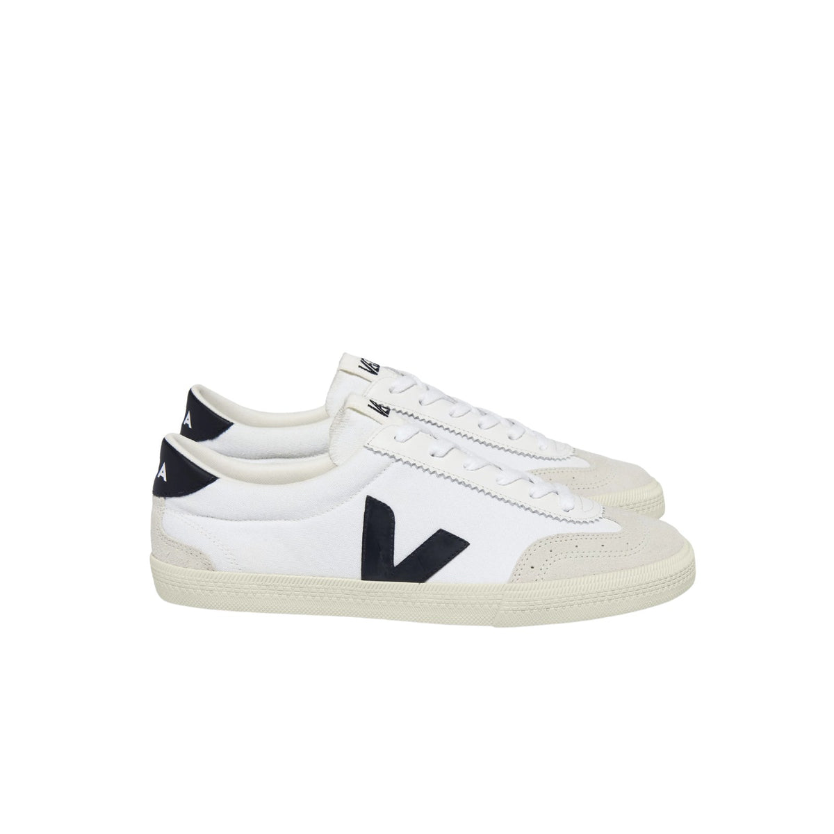 Veja Volley Canvas Shoe – Women's